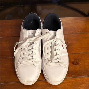 Tommy Hilfiger White Sneakers Classic Design